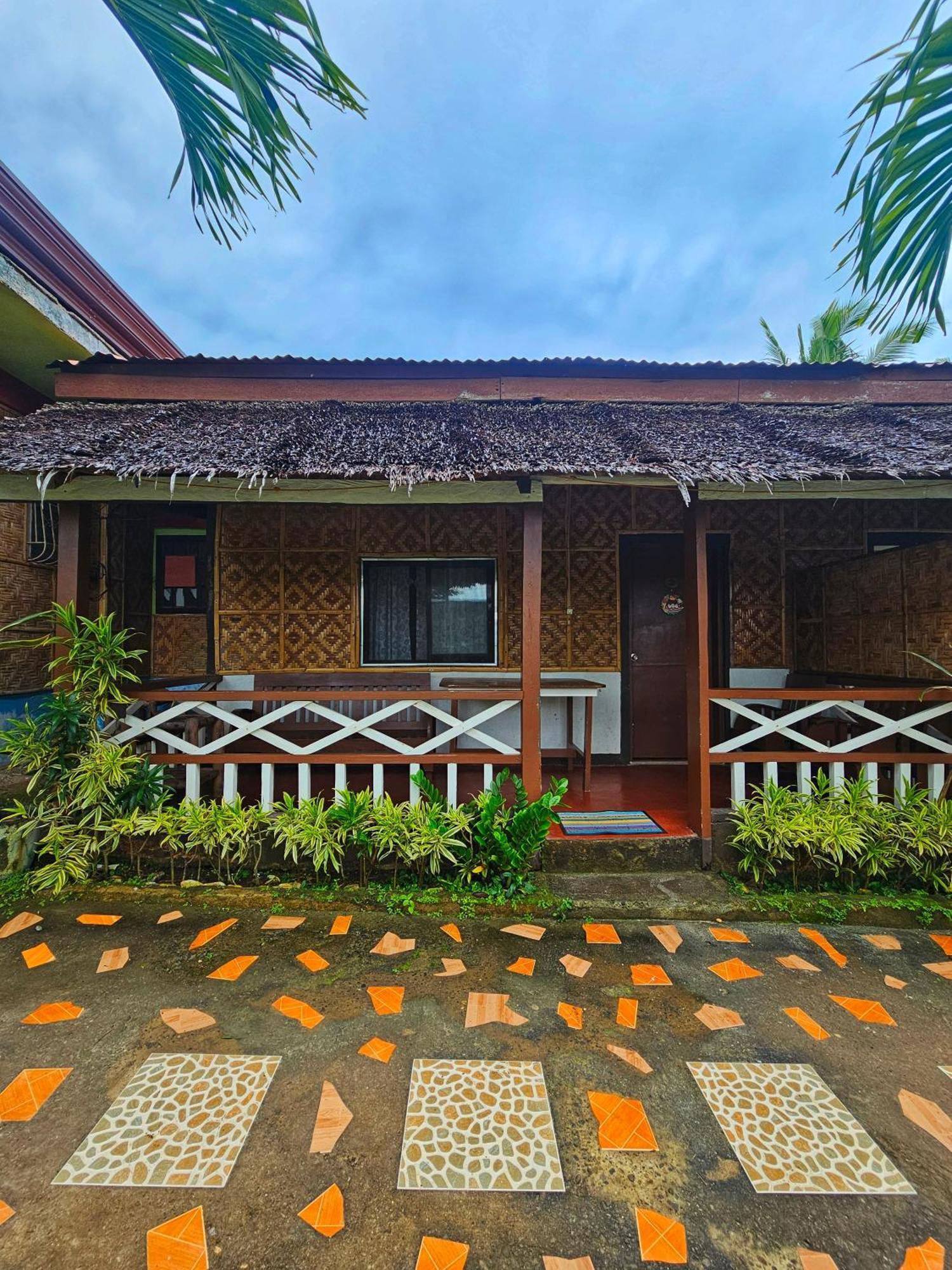 Guest house Bohol Sea Breeze And