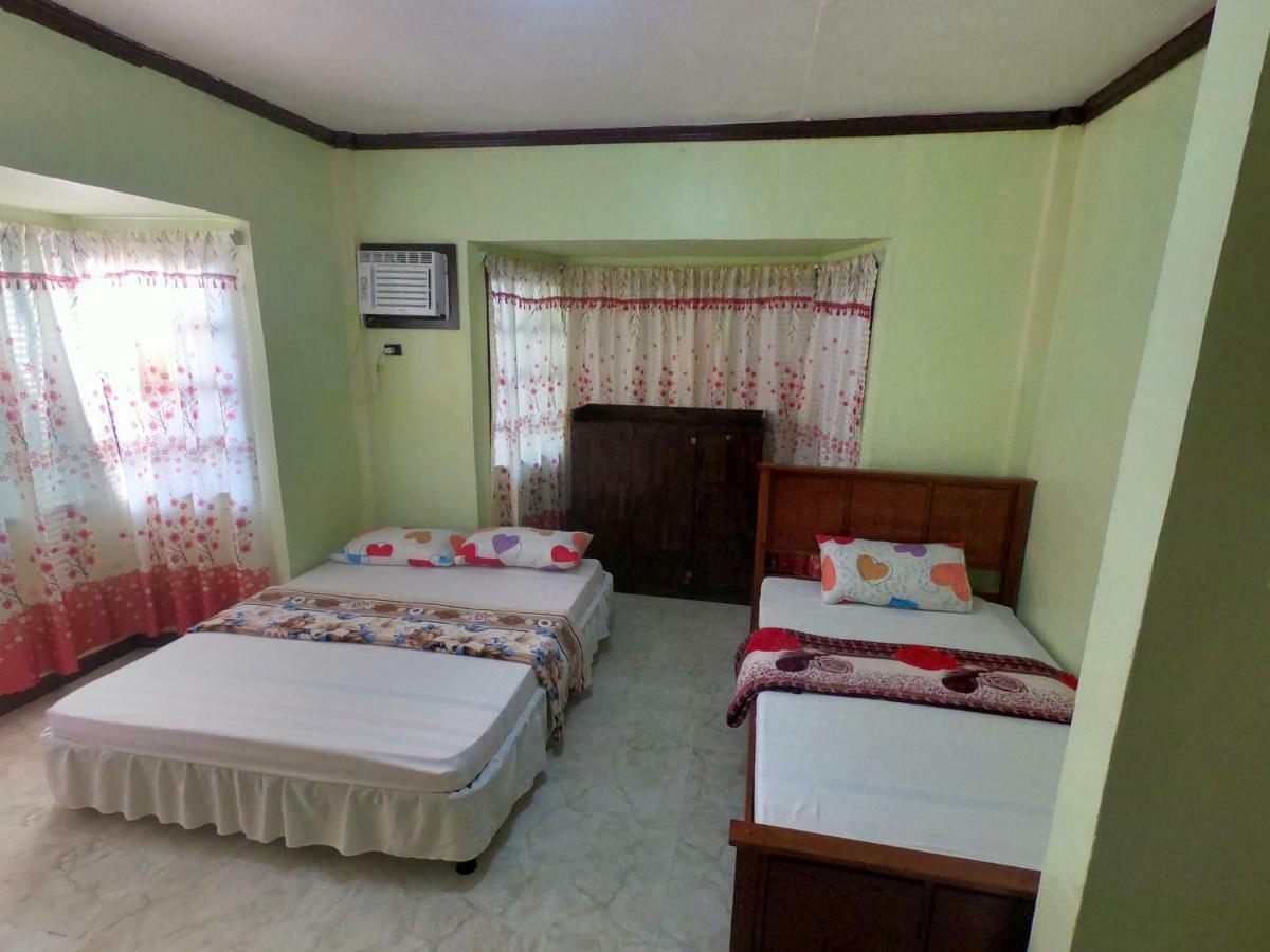 Bohol Sea Breeze And Guest house 2*