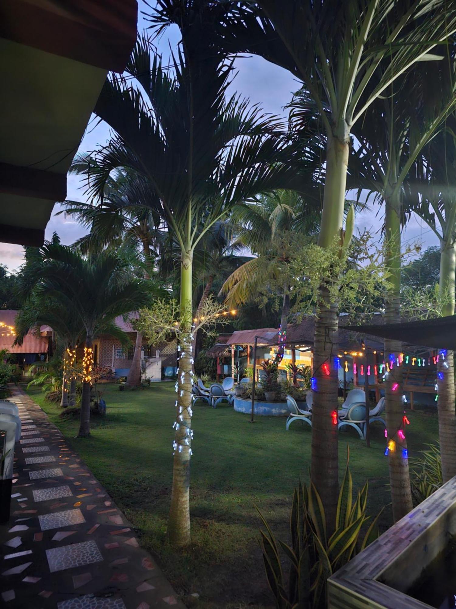 Bohol Sea Breeze And Guest house 2*